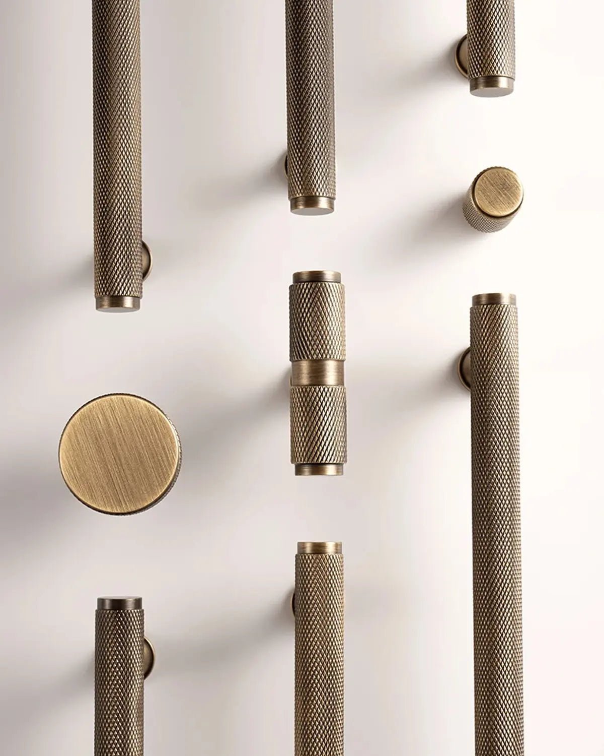 BANBURY Knurled Antique Brass Kitchen & Cabinet Handle