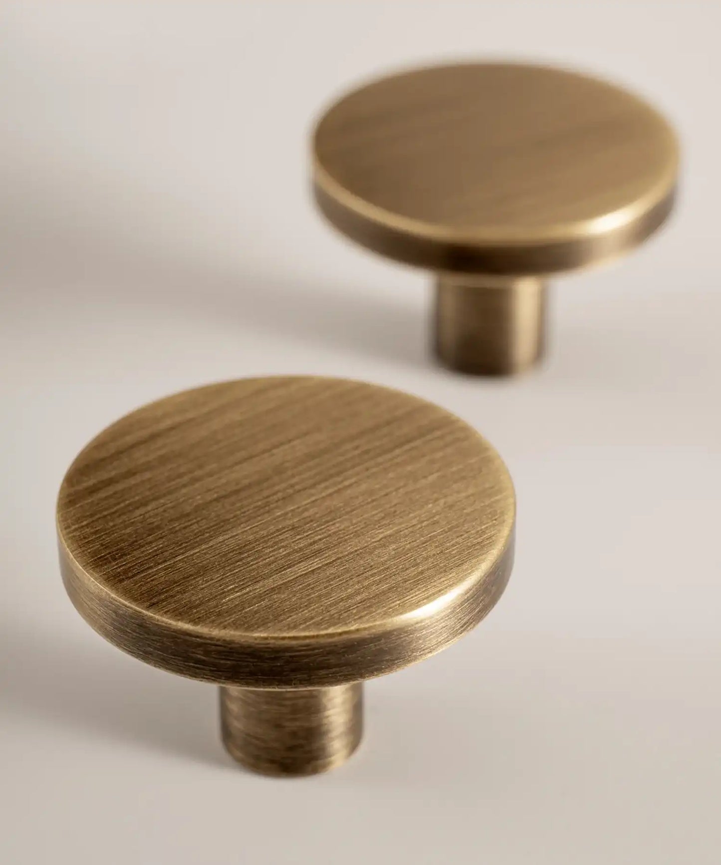 ELDAR Antique Brass Cabinet & Cupboard Knob