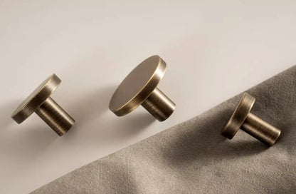ELDAR Antique Brass Cabinet & Cupboard Knob