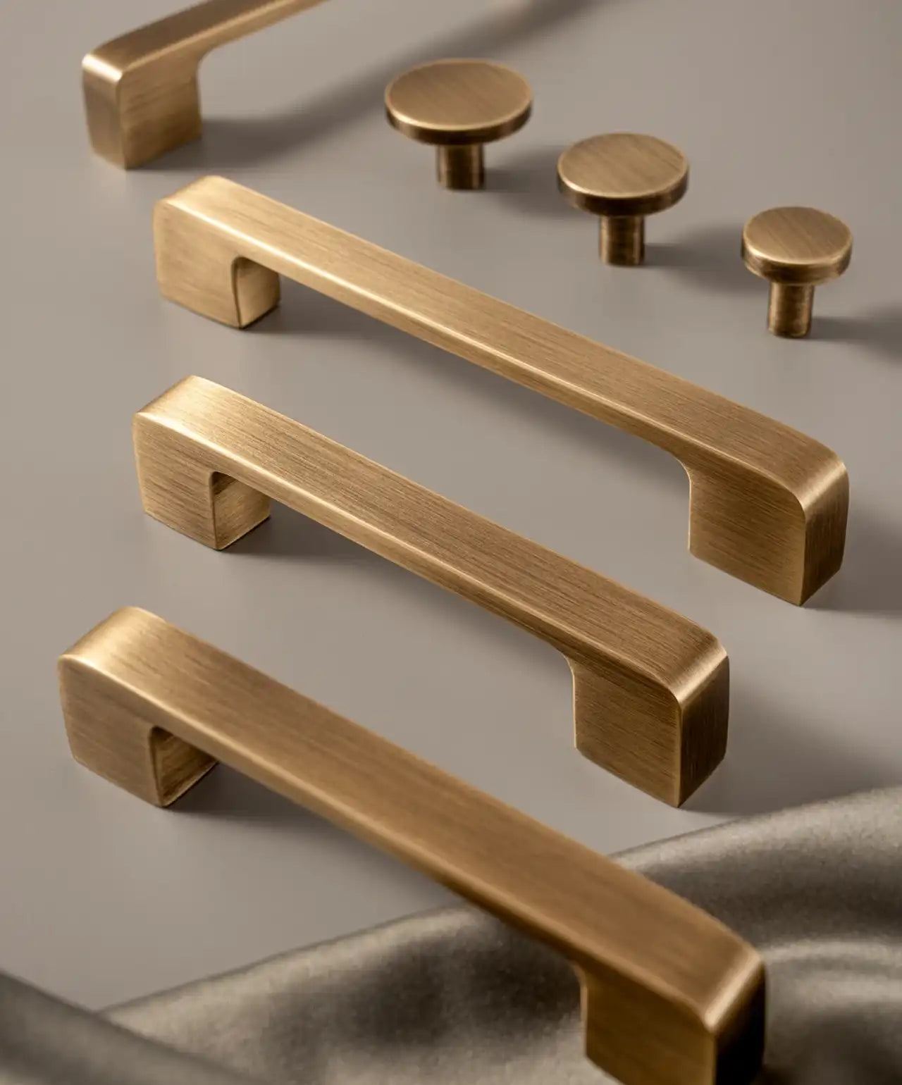 ELDAR Antique Brass Kitchen & Cabinet Handles