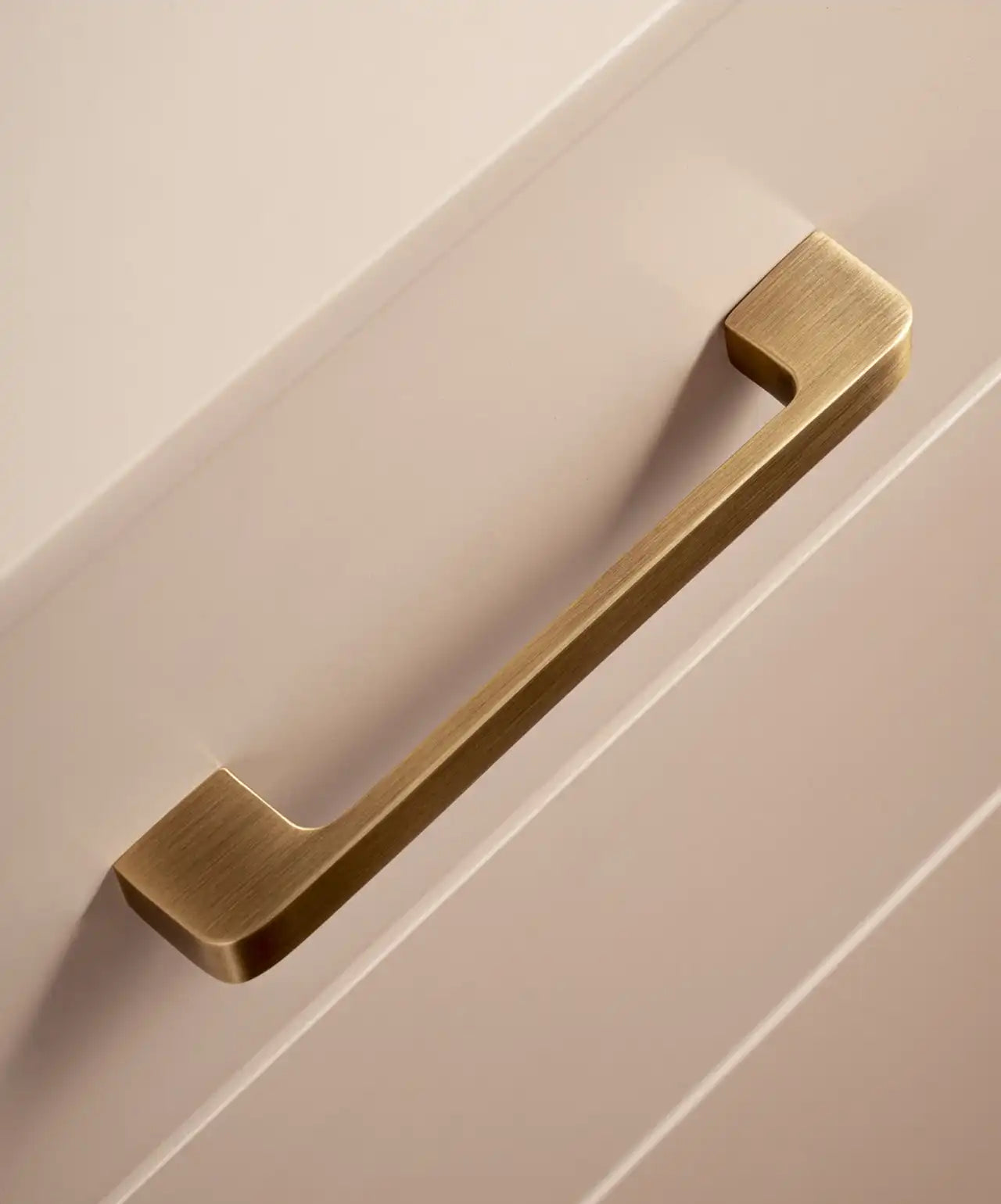 ELDAR Antique Brass Kitchen & Cabinet Handles