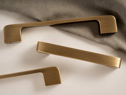 ELDAR Antique Brass Kitchen & Cabinet Handles