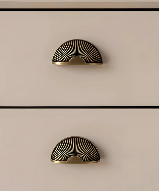 GILDOR Solid Brass Retro Cabinet Cup Pull