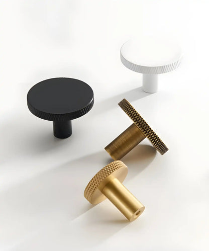 MORIAH Knurled Solid Brass Knob