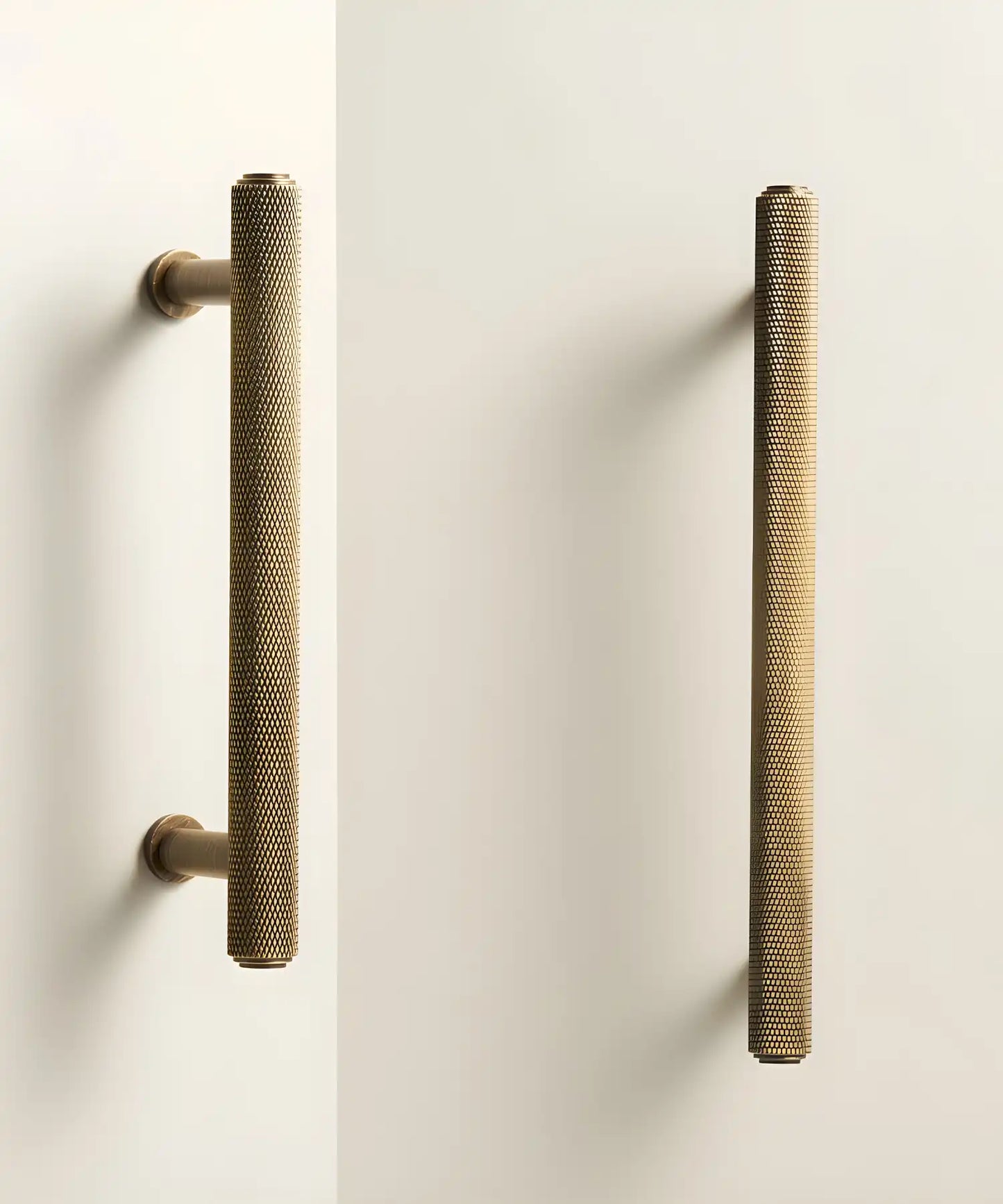 VELARA Knurled Solid Brass Kitchen & Cabinet Handle