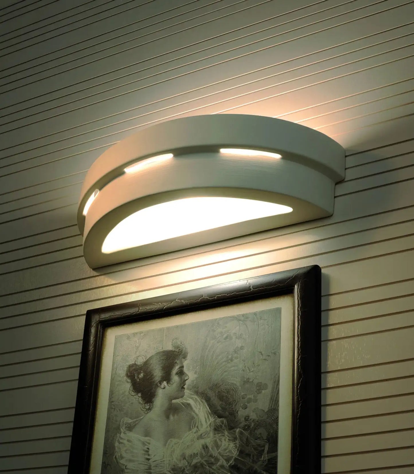 HELIOS Ceramic Wall Light