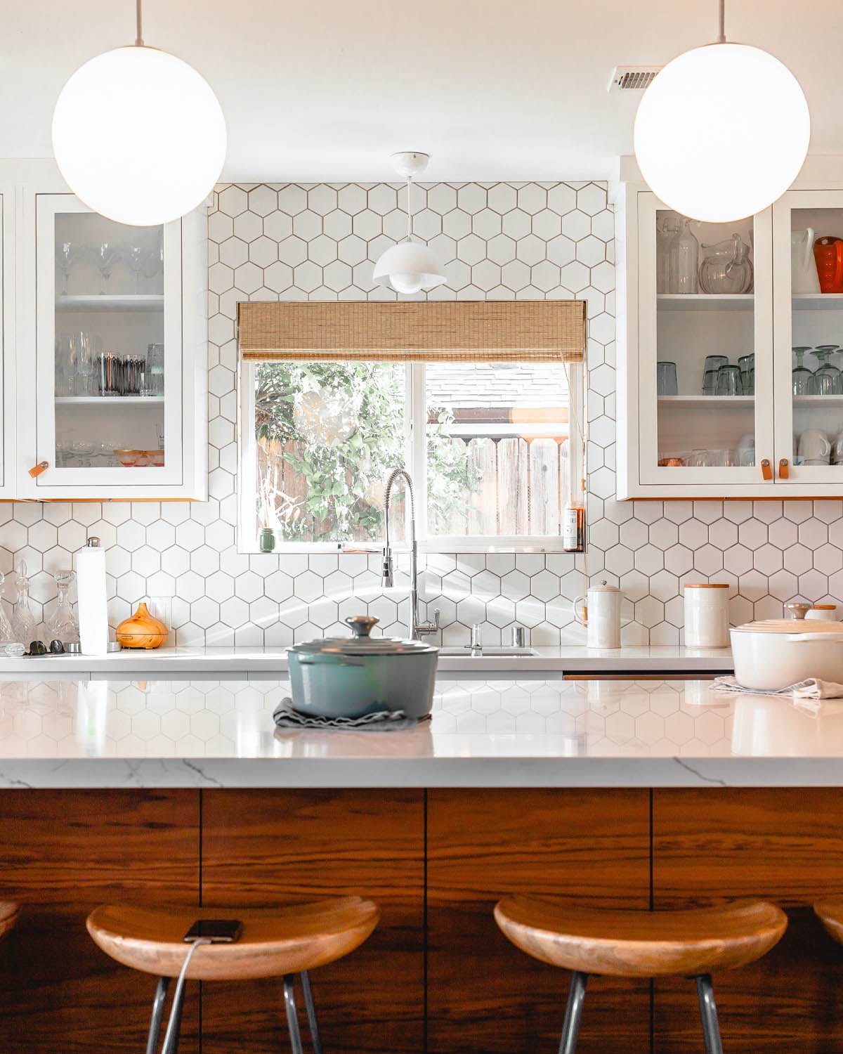 LUNA Glass Pendant Light