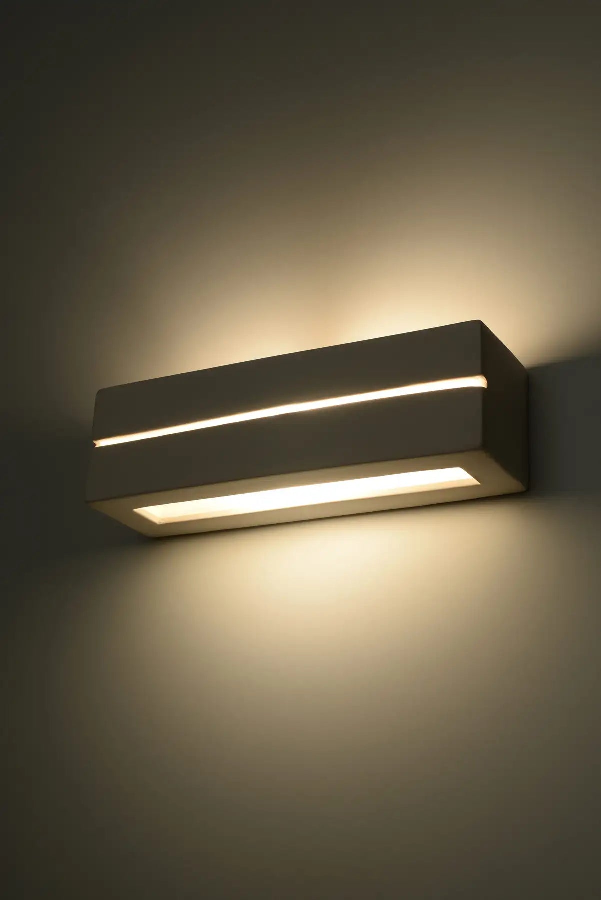 VEGA LINE Ceramic Wall Light